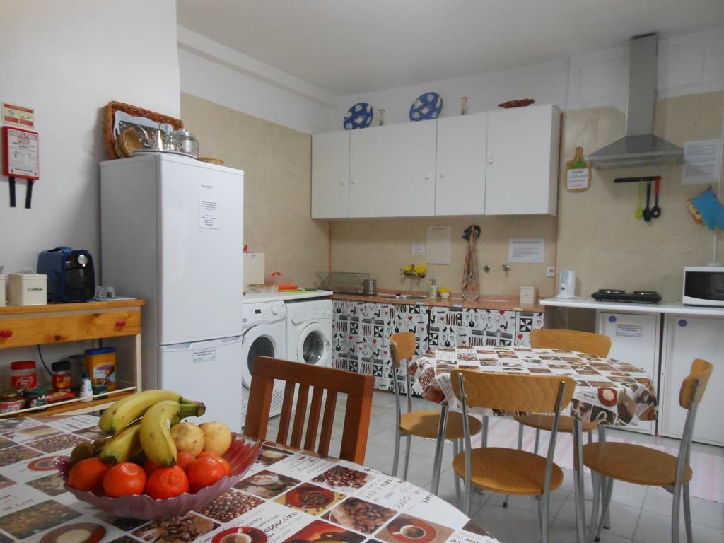 Lisbon Cosy Hostel Bagian luar foto