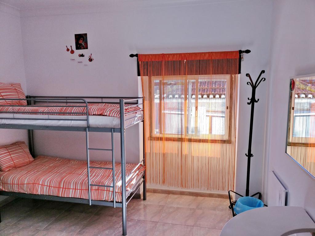 Lisbon Cosy Hostel Bagian luar foto